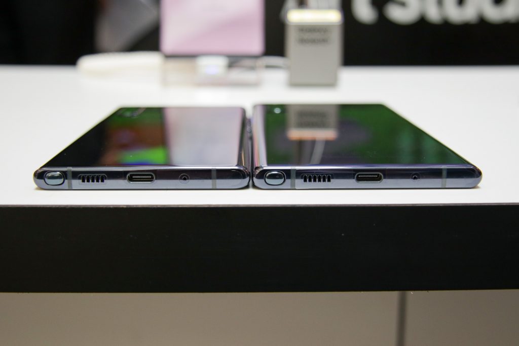 Galaxy Note10 (Left) & Note10+ (Right) Ports