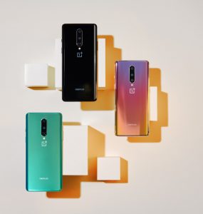 OnePlus 8 (Left: Glacial Green, Middle: Onyx Black, Right: Interstellar Glow)