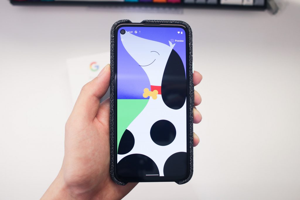 Hole-punch display on the Pixel 4a