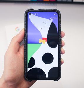 Hole-punch display on the Pixel 4a