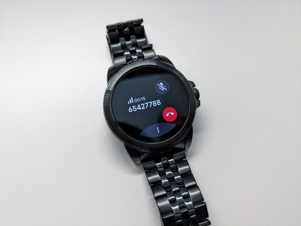 Phone call with the Fossil Gen 5E