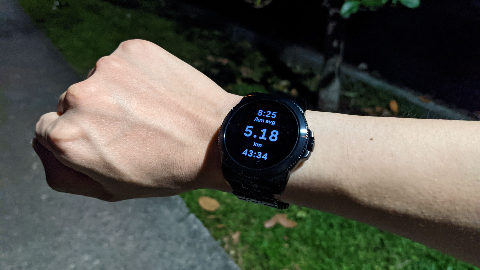 The fashionable Gen 5E smartwatch from Fossil Full Review