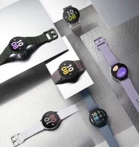 Samsung Galaxy Watch5 in Graphite, Sapphire & Silver