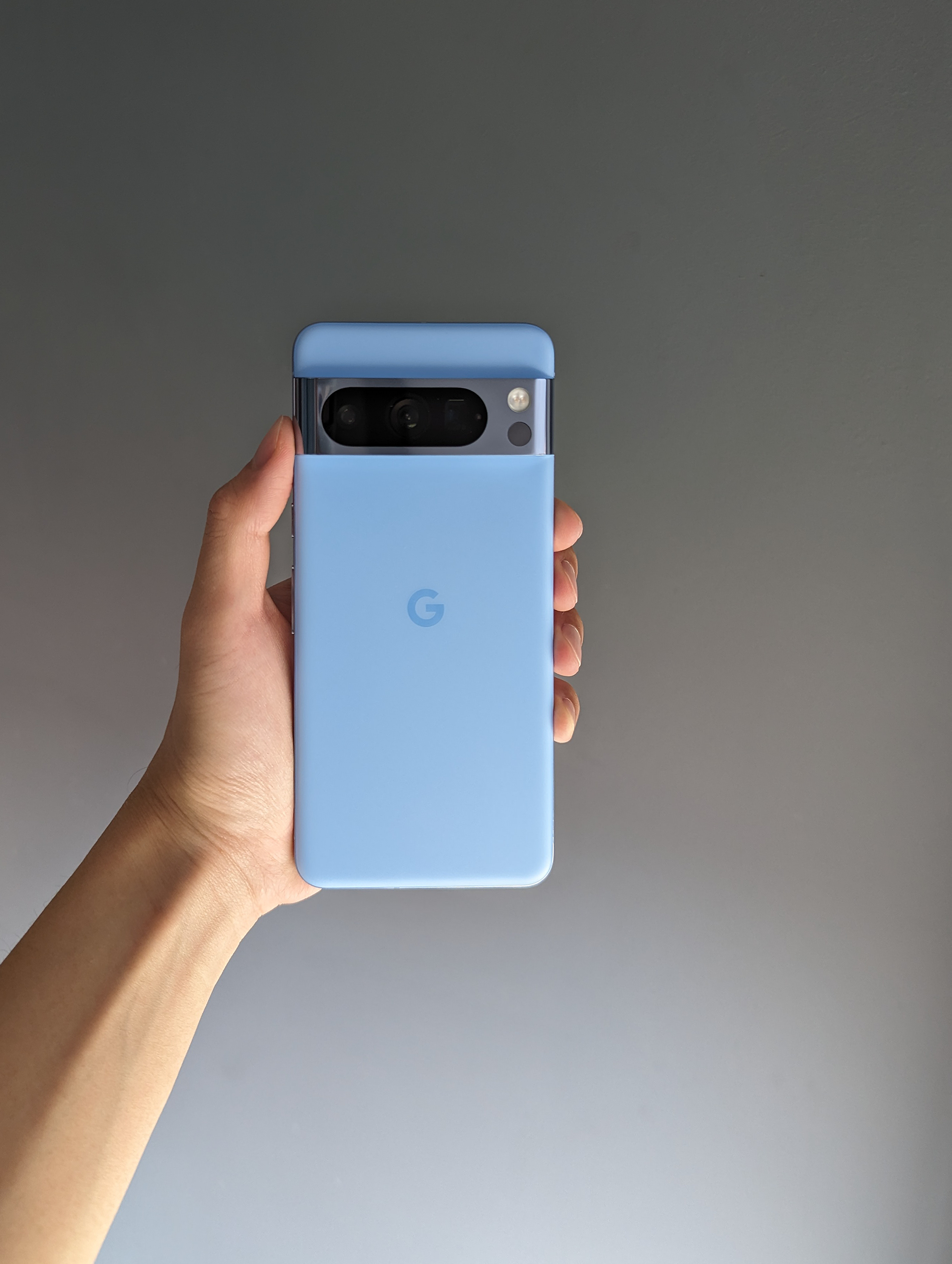 Google Pixel 8 and Pixel 8 Pro hands-on: Generative AI and a