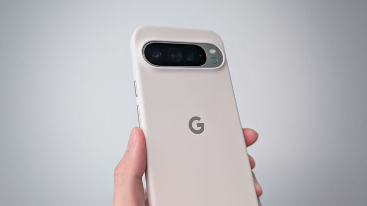 Google Pixel 9 Pro XL With Case